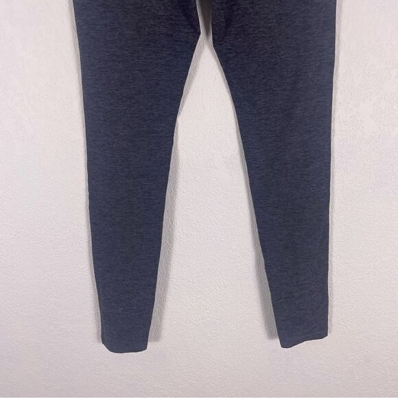 Beyond Yoga Heathered Grey Leggings - Picture 6 of 9
